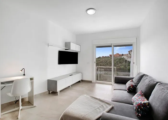 Tajinaste 0-3 * Candelaria