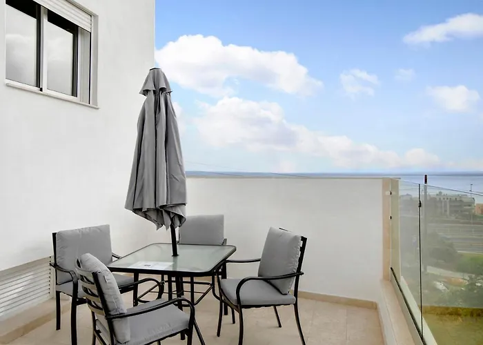 Tajinaste 0-3 * Канделария